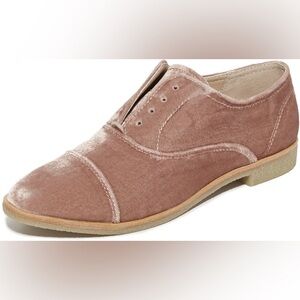 Dolce Vita / 8.5 / Blush Pink Velvet Oxford Shoes / Slip On / Feminine / Neutral